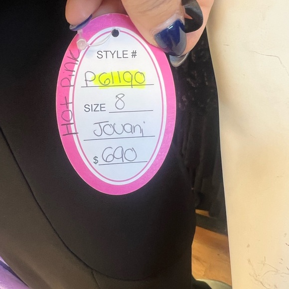 Jovani 09116 size 8 black dress with slit and low back with ruched butt - Picture 3 of 4